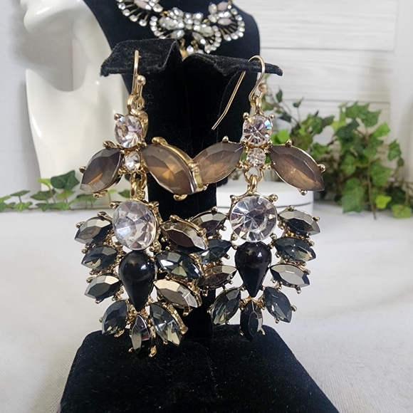 Statement Rope Rhinestone Floral Necklace Earrings Set - Picture 8 of 11